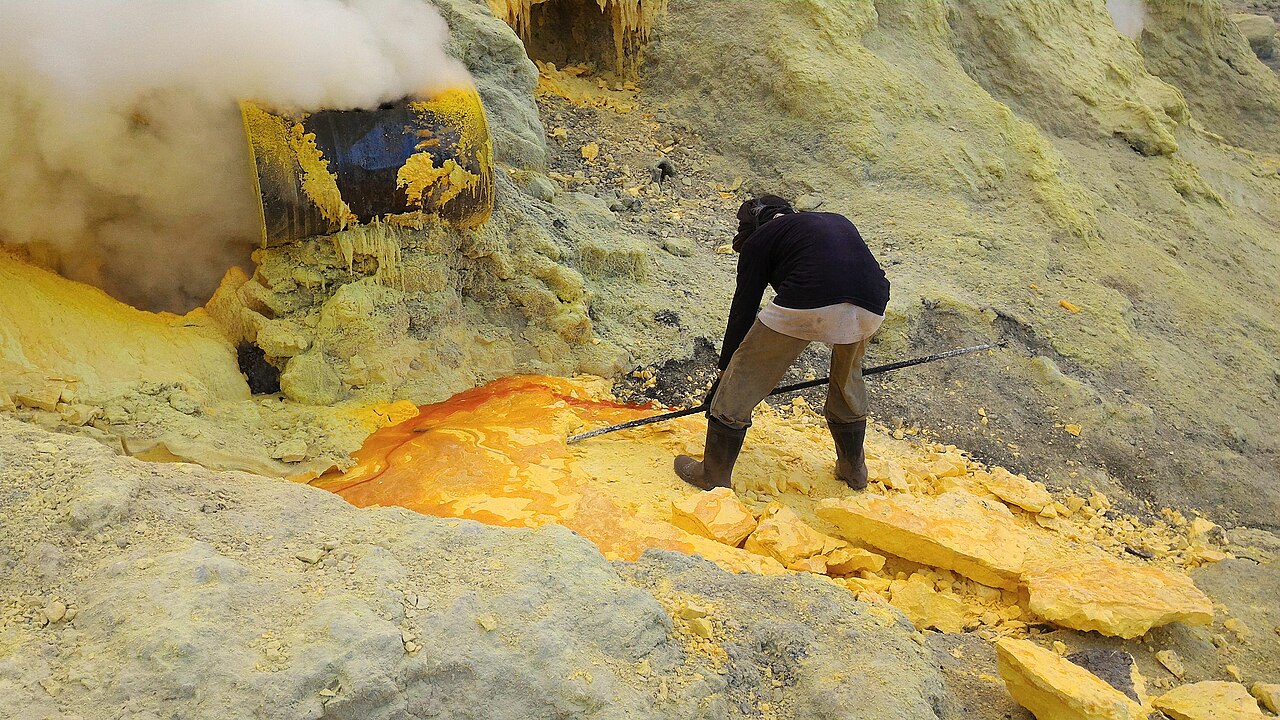 Sulphur Mining